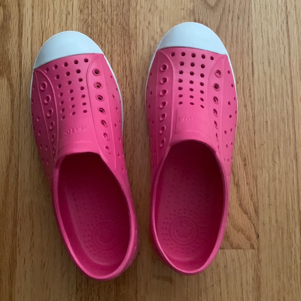 Native shoes- Size 2, like new!
